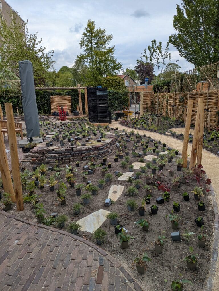 Beplanten tuin Haarlem-Heemstede